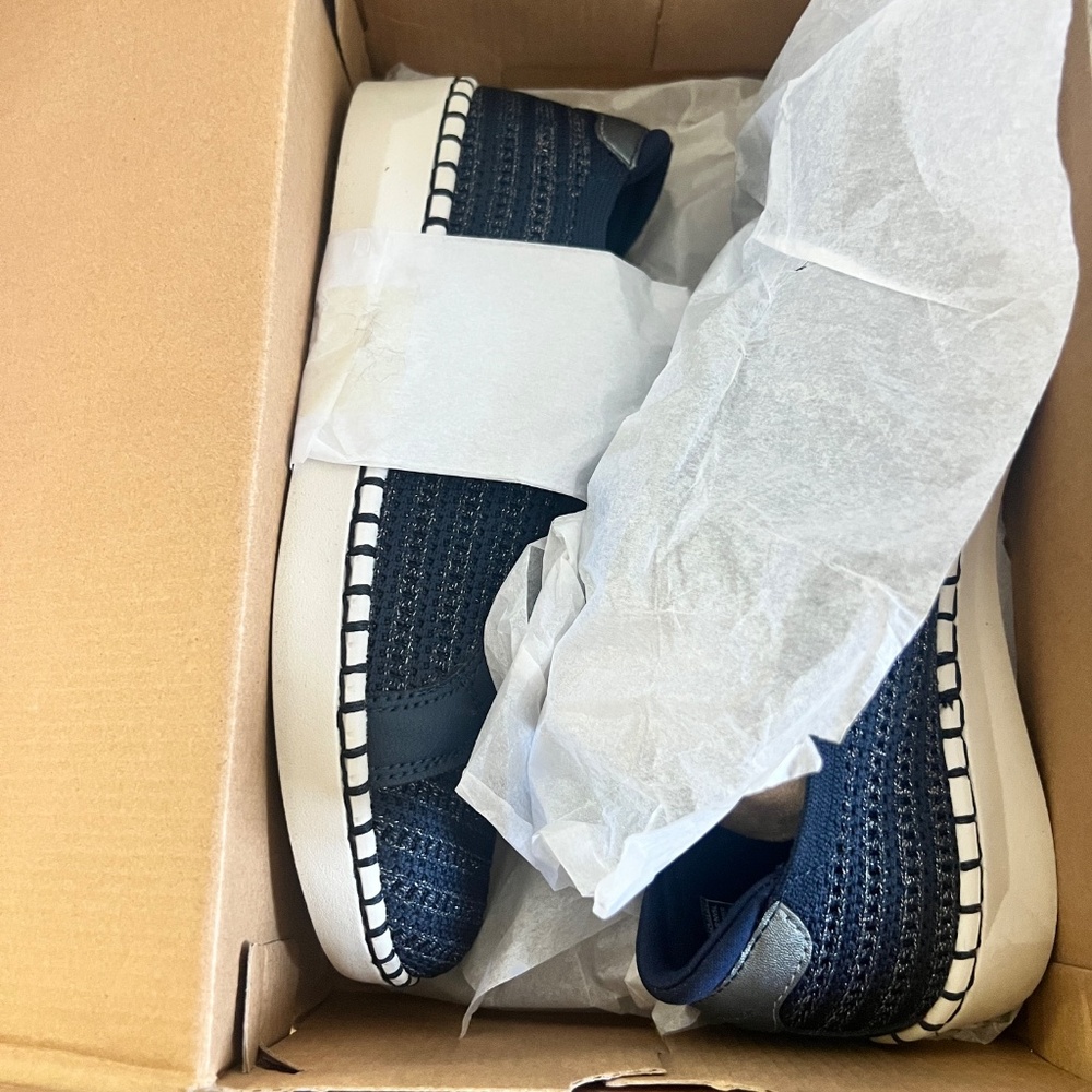 Skechers VEGAN Sepulveda, WASHABLE , Great4 Nurses & All - Picture 7 of 7